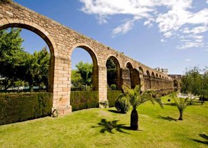 Acueducto medieval de Plasencia